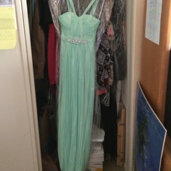 Prom dress! - Picture 2 of 3