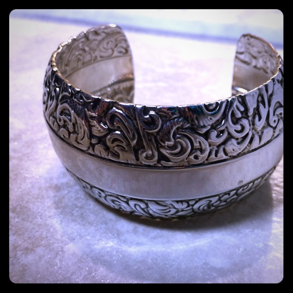 All cuffed up!! - Picture 1 of 1