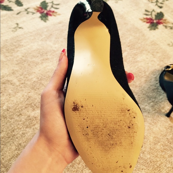 Guess black heels👠! Worn a couple times! - Picture 3 of 4