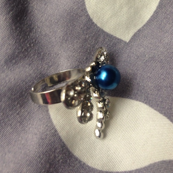 Blue pearl ring