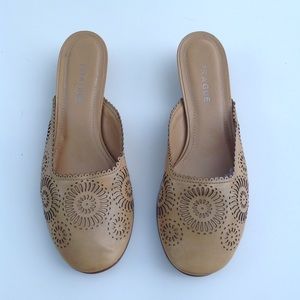 PRAGUE European mules slides sandals brown shoe 36