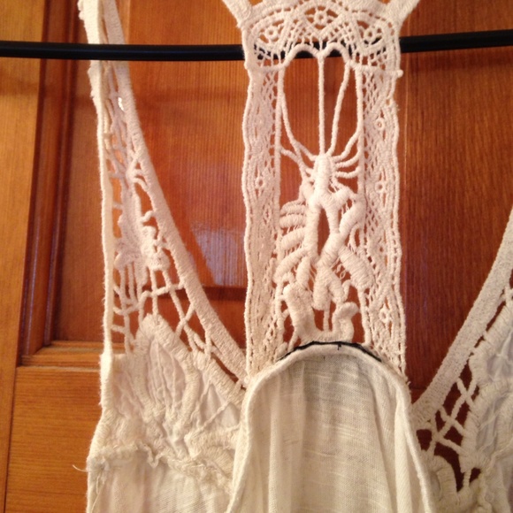 Off white tank top - Picture 3 of 4