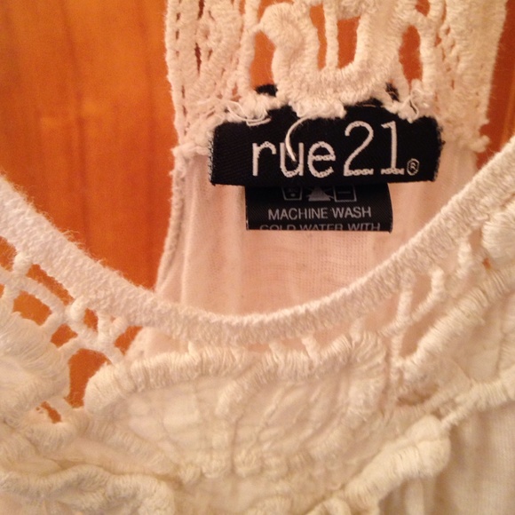 Off white tank top - Picture 4 of 4