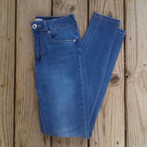 Bullhead high rise skinniest jeans