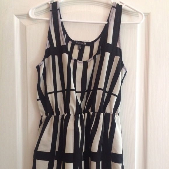 F21 Top - Picture 1 of 3