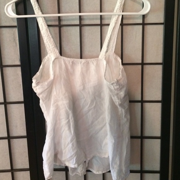 White blouse - Picture 3 of 3