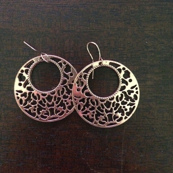 Gold earrings