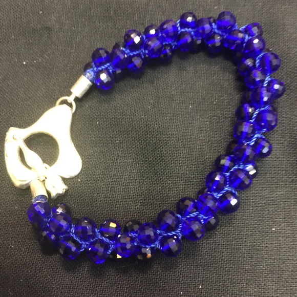 HP🎉💎Blue crystal woven beaded bracelet