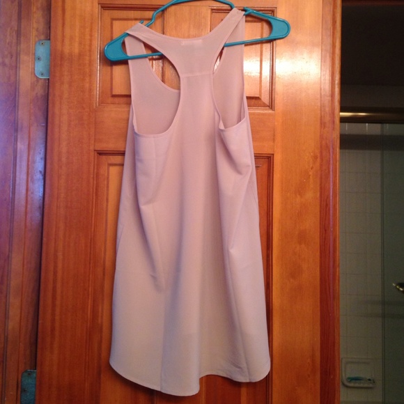 Beige flowy tank top - Picture 2 of 2