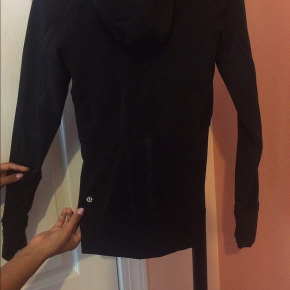 Lulu Lemon Jacket - Picture 2 of 4