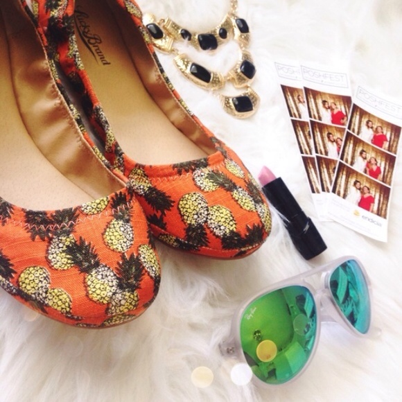 Lucky Brand Shoes - Lucky Brand Pineapple Flats!