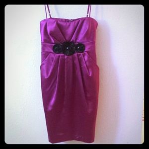 Satin magenta dress with pockets