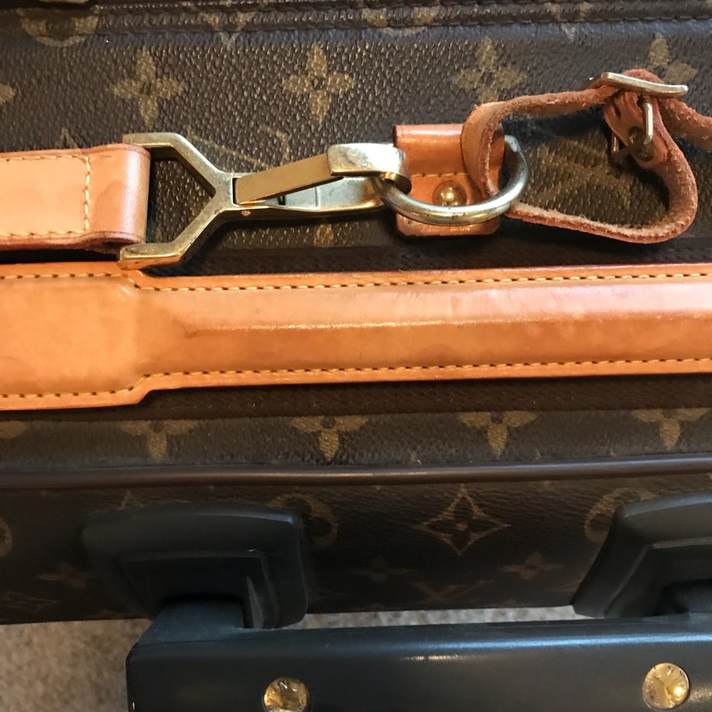 Authentic Louis Vuitton Luggage - Picture 7 of 8