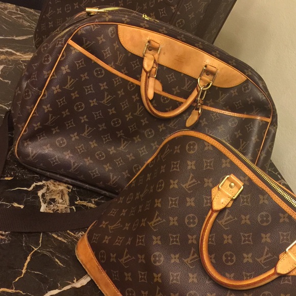 Authentic Louis Vuitton Luggage - Picture 2 of 8