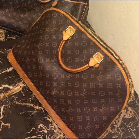 Authentic Louis Vuitton Luggage - Picture 3 of 8