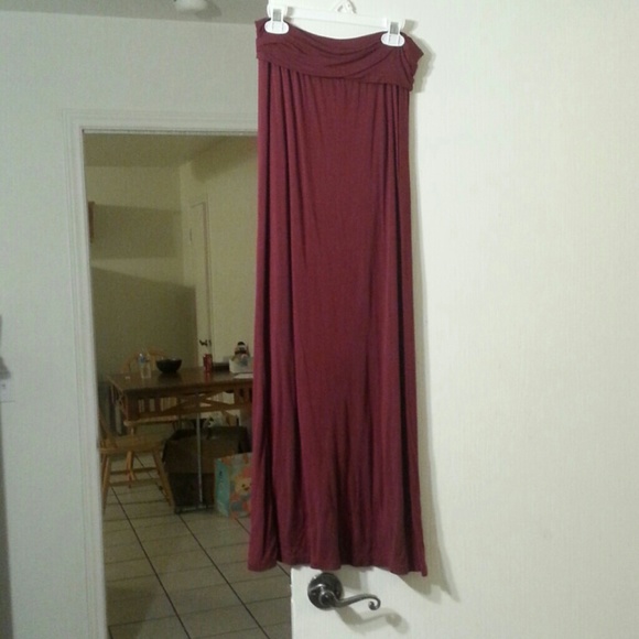 Tilly's Dresses & Skirts - Maroon maxi skirt