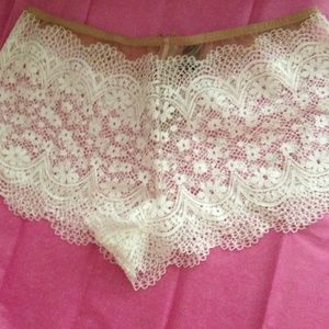Vs eyelet lace shorts