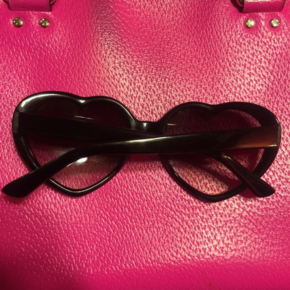 Cute Heart sunglasses - Picture 2 of 4