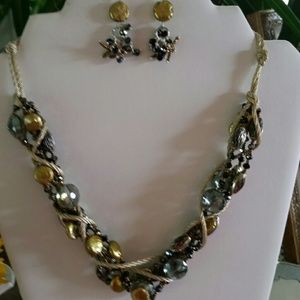 NWOT Green coin pearls & crystals set