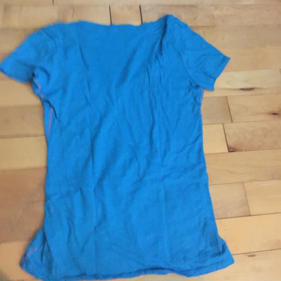 American Eagle blue v-neck - Picture 2 of 3