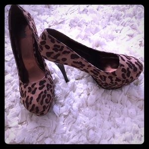 Leopard Pumps!!!