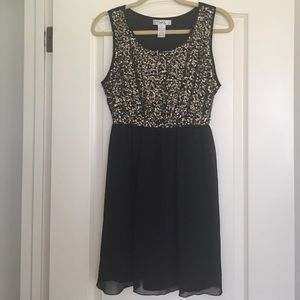 Black and Gold Sequined Party Dress