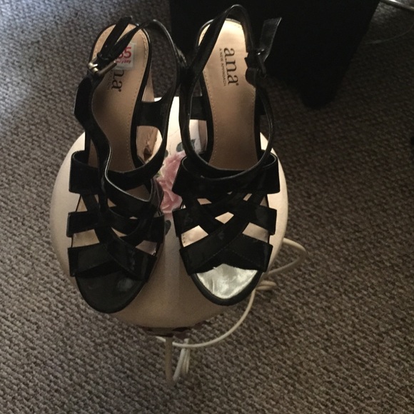 Black shoes