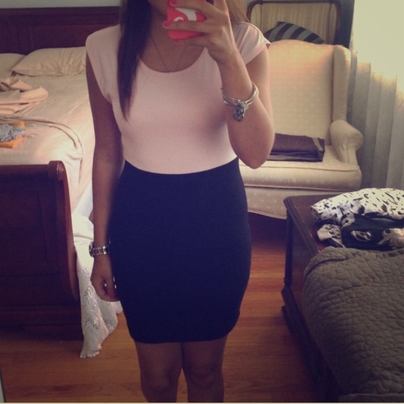 Forever 21 Dresses & Skirts - 🎀Pink and Black Dress💫