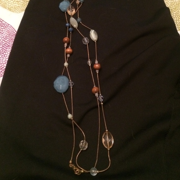 Beaded necklaces - Picture 2 of 2