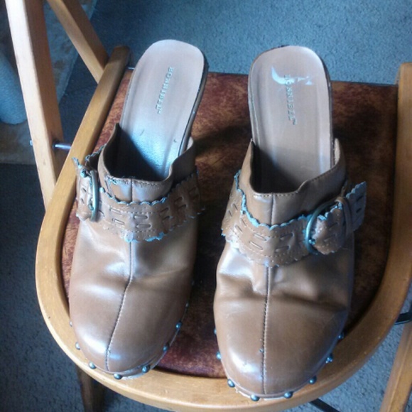 Pre loved Clogs