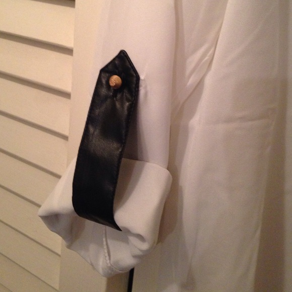 Sheer top - Picture 3 of 3