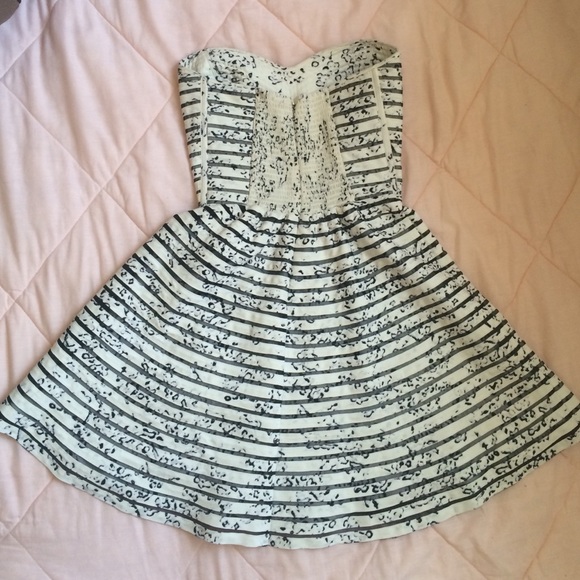 Parker Striped Black/White Splatter Dress Size 2 - Picture 2 of 4