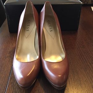 Guess Light Brown Pumps