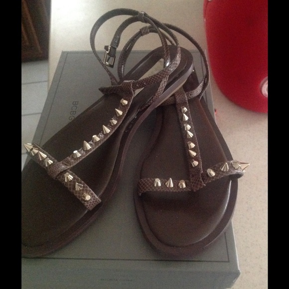 NIB bcbg studded sandals