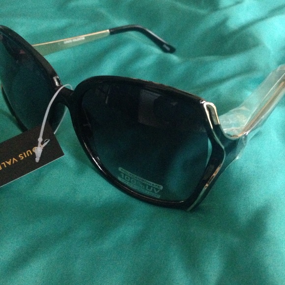 Sunglasses - Picture 4 of 4