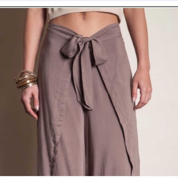 •LAST ITEM•SALE•Open slit palazzo pants 🍂sz.L - Picture 2 of 3