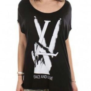 Lauren Moshi peace and love