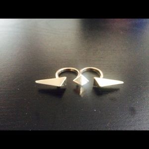 📿SOLD📿 Express Two-Finger, Spiky Gold-tone Ring