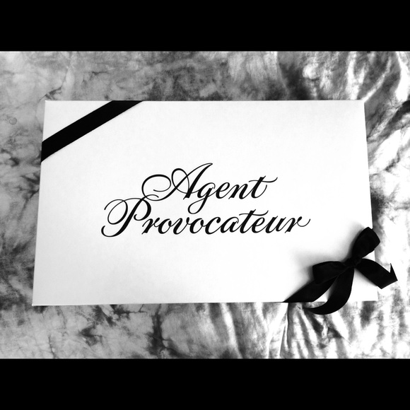 Agent Provocateur Denver Basque and ouverts.