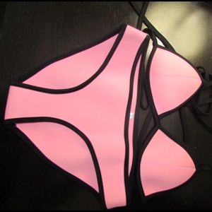 DUPE TRIANGL STLYE BIKINI (100% neoprene)