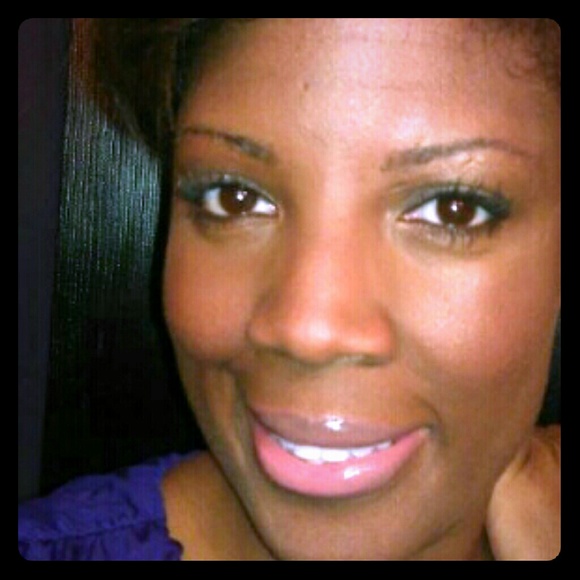 Meet Your Seller TINA!! 😍 - Picture 3 of 7