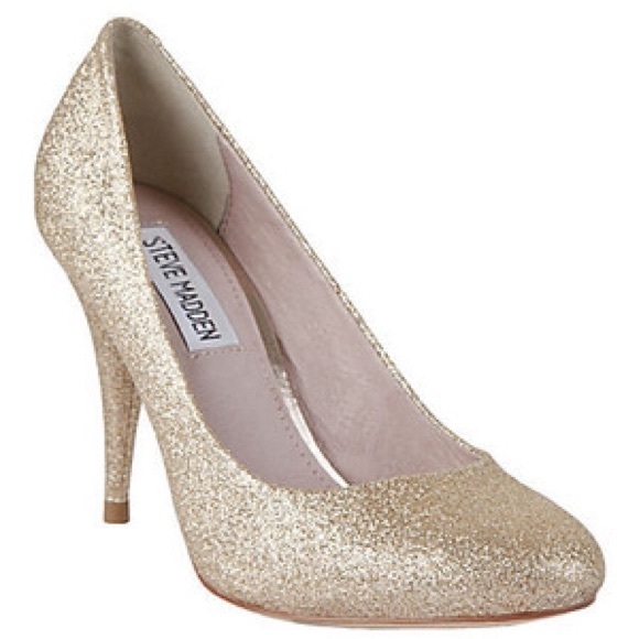 Steve Madden Shoes - Steve Madden sparkle heels!