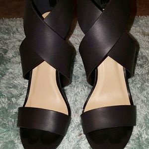 Black wedges