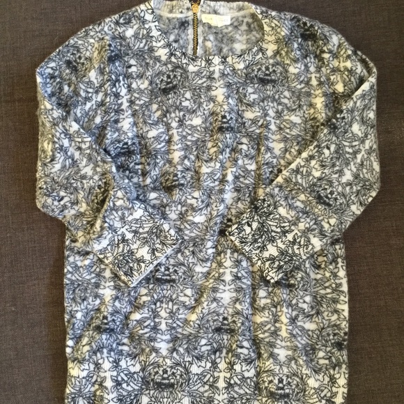 Club Monaco sweater. XS