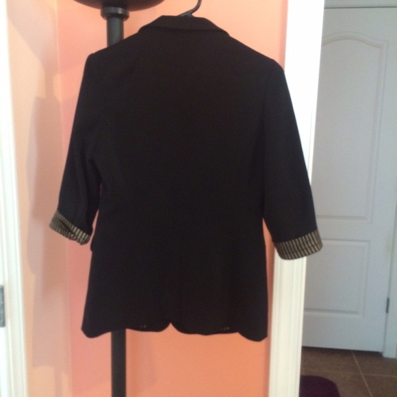 F21 Black Blazer - Picture 3 of 4