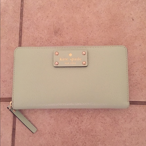 Brand New authentic Kate spade mint wallet