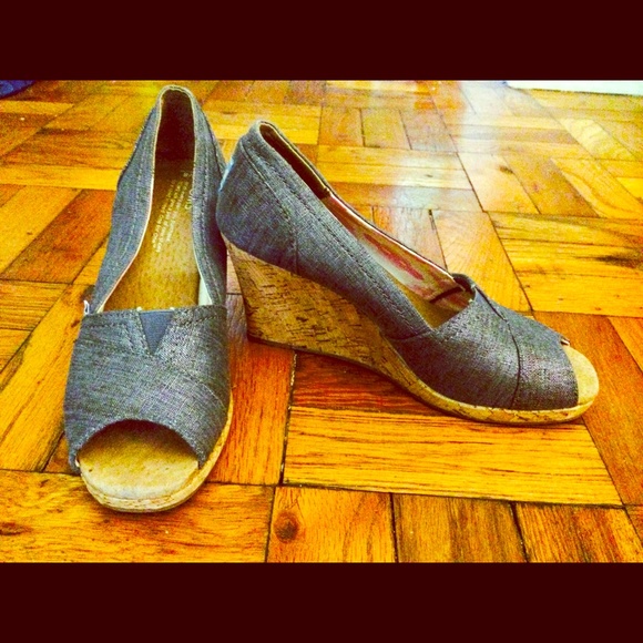 Toms Wedges