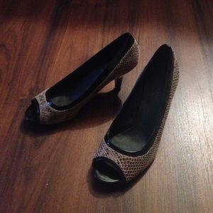 Faux snakeskin heels!