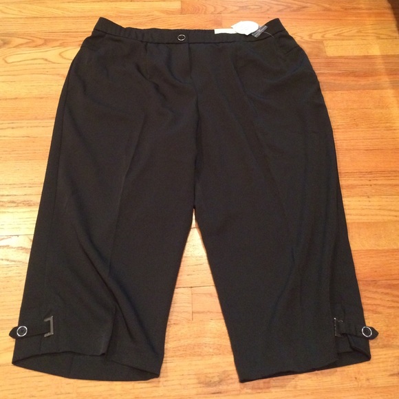 Black dress capris
