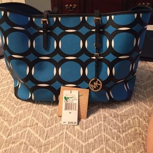 Michael Kors Jet Set Deco Bag